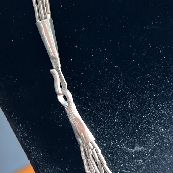 Vintage Native American Liquid Silver Necklace 5 Stranded Multi Chain Hook Clasp - Picture 2 of 5